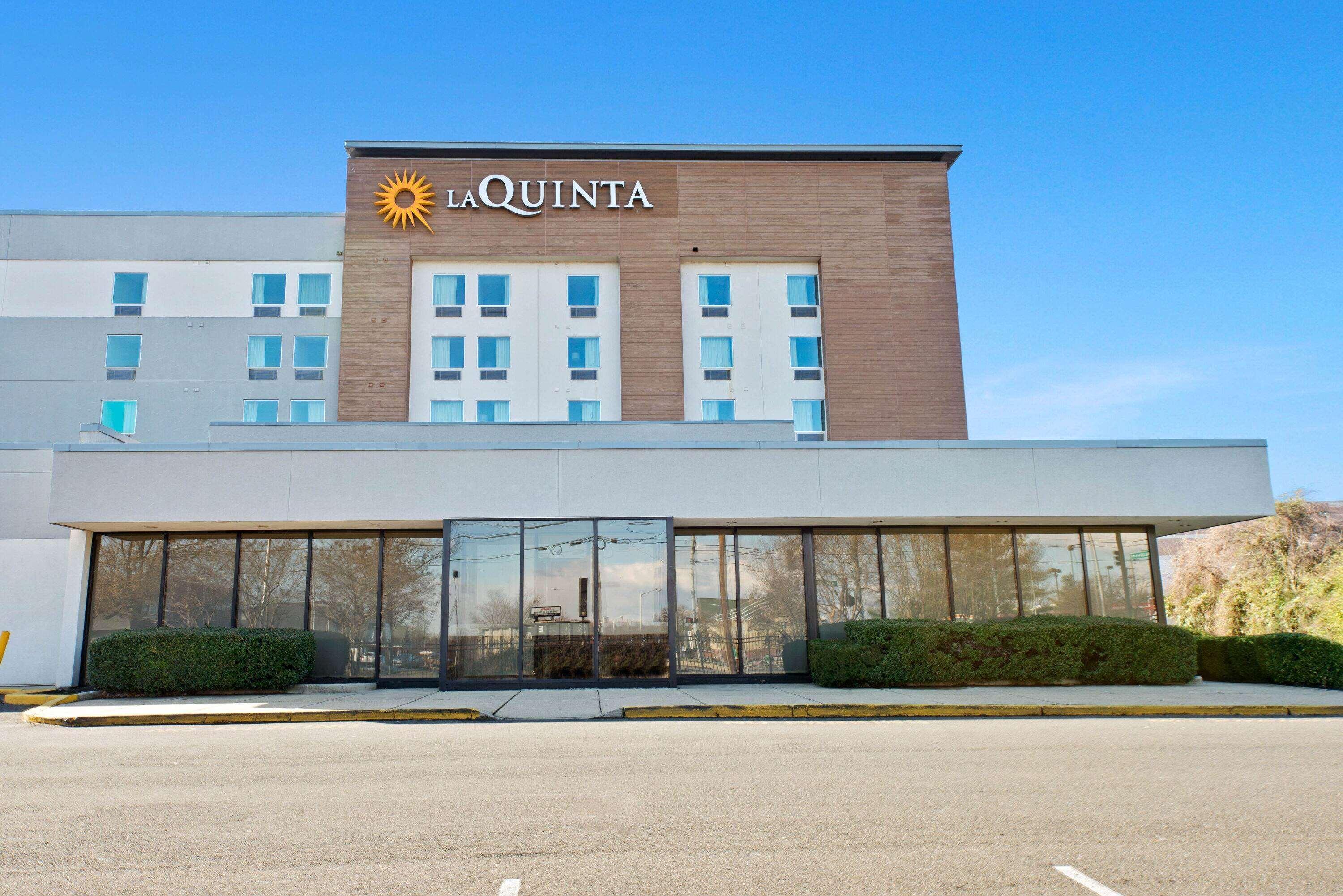 La Quinta Inn & Suites By Wyndham Dc Metro Capital Beltway Capitol Heights Exterior photo