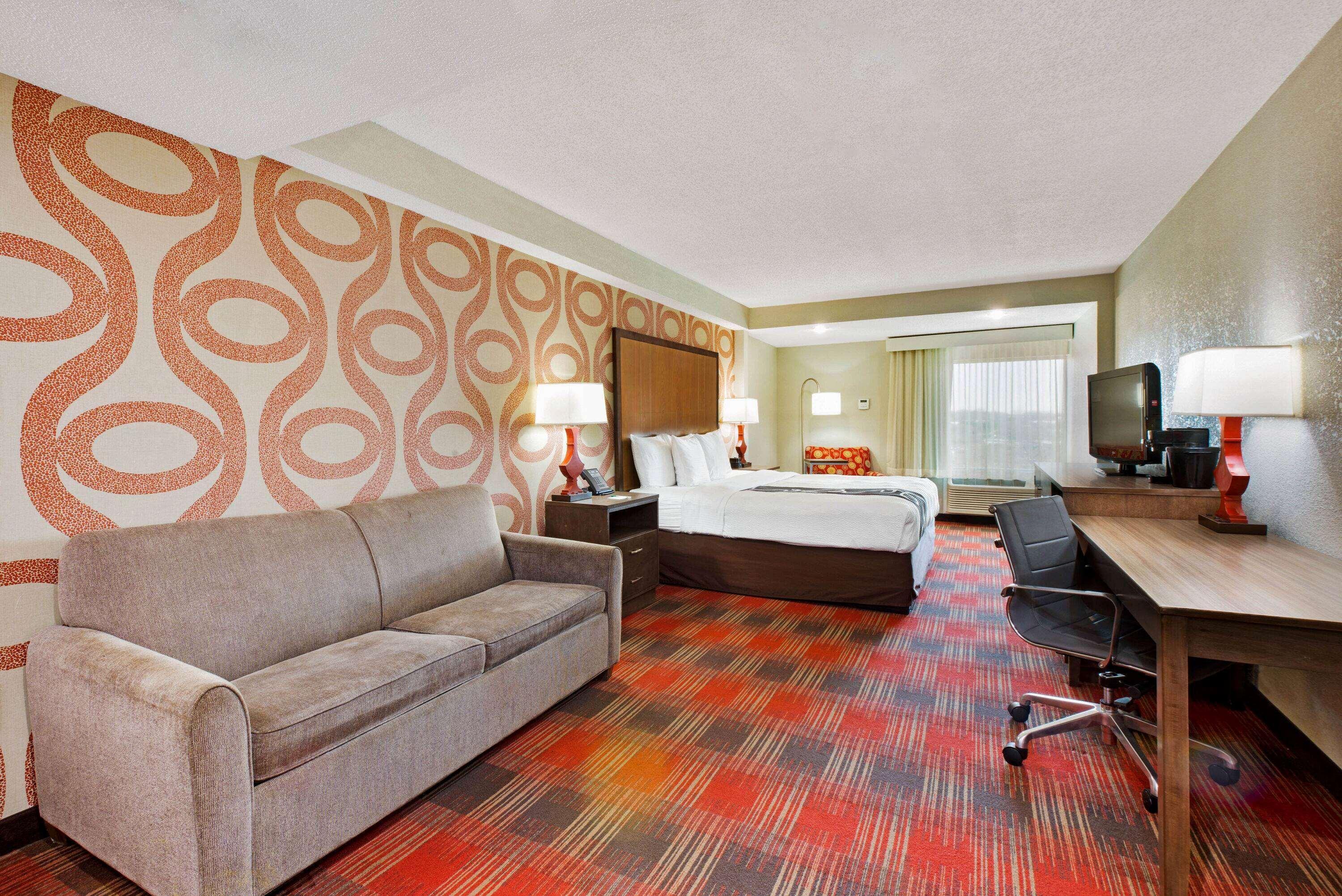 La Quinta Inn & Suites By Wyndham Dc Metro Capital Beltway Capitol Heights Exterior photo